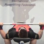 Anja Klinger vom KSV Bad Lausick drückt sich mit 112,5 Kilogramm aufs Podium